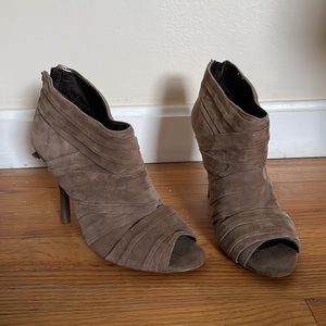 Suede heels Size 7M
